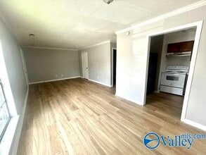 Building Photo - 2223 Jonathan Dr NW