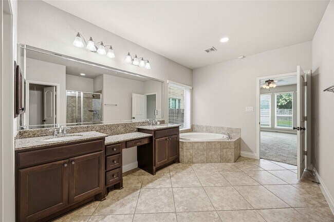 Building Photo - 27707 Lodgemist Ct