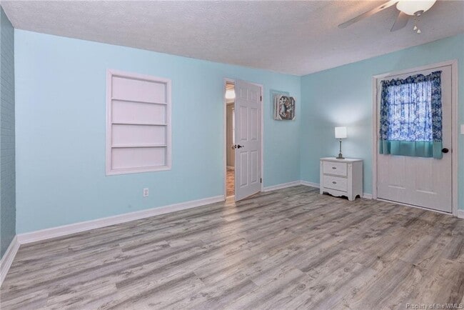 Building Photo - 5930 Farmers Dr