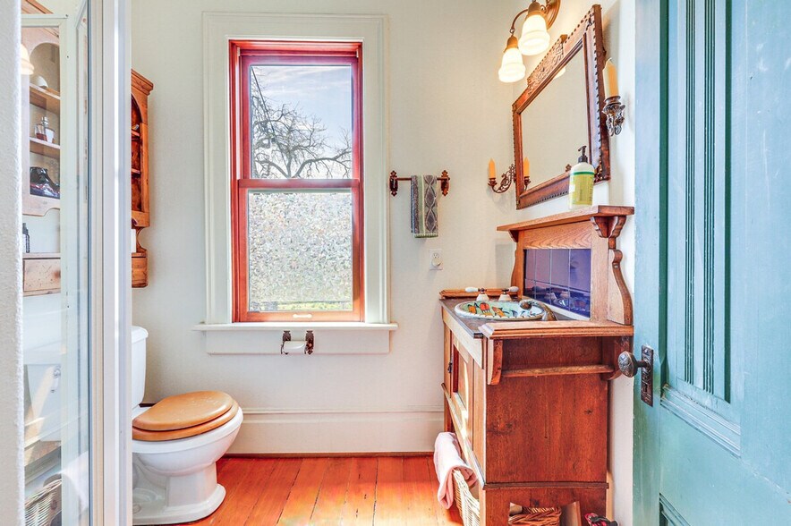 Building Photo - 3177 Vichy Ave