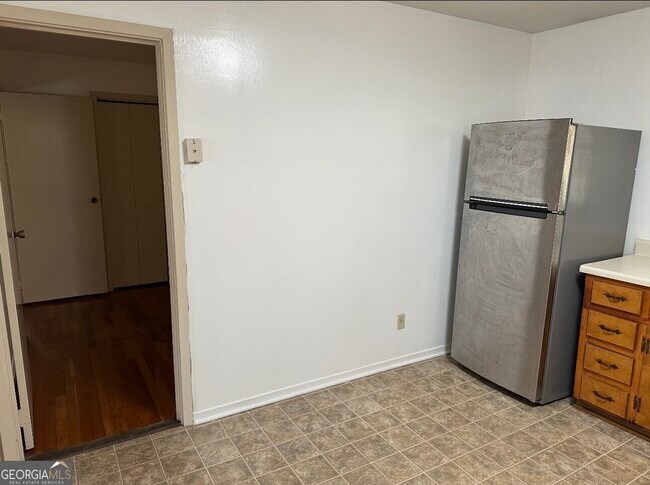 Building Photo - 615 Harris St