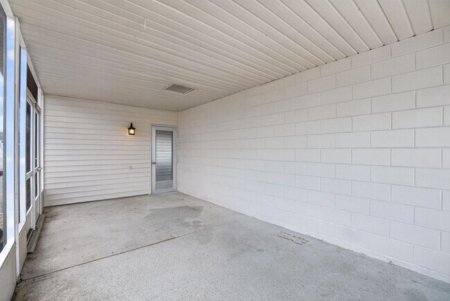 Building Photo - Affordable Sun city Home