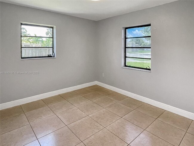 Building Photo - 5245 SW 98th Ct