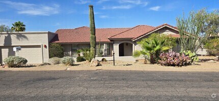 Building Photo - UNFURNISHED GREAT SINGLE FAMILY HOME