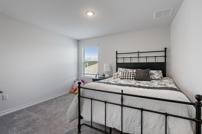Building Photo - 5310 Mulberry Grove Ln
