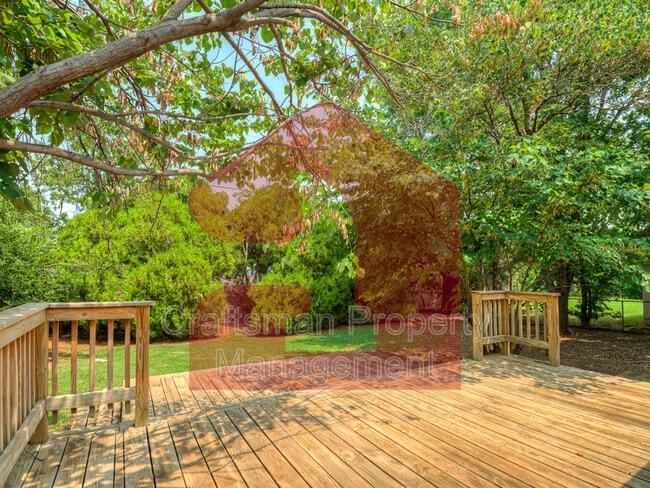 Building Photo - 10504 Ridgeview Dr