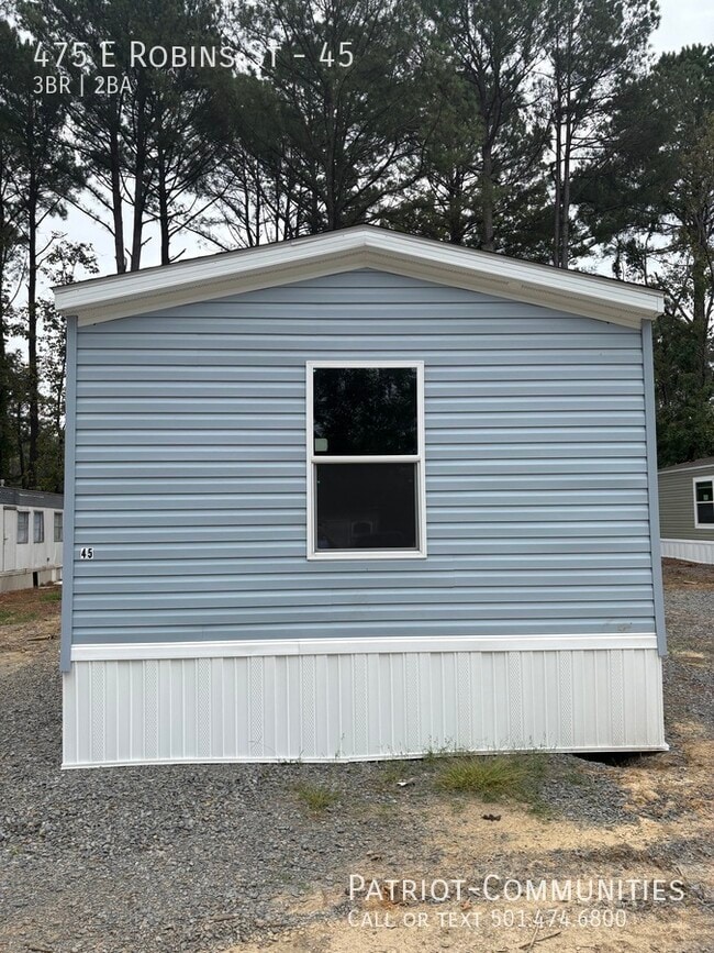 Building Photo - 475 E Robins St