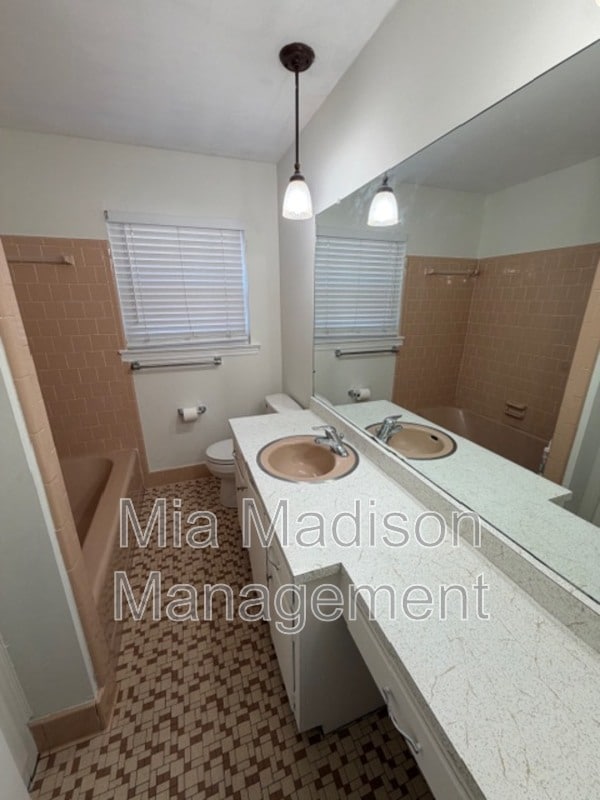 Building Photo - 112 Jacquelyn Dr