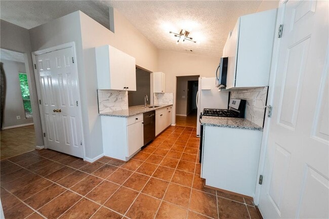 Building Photo - 3820 Oak Park Dr