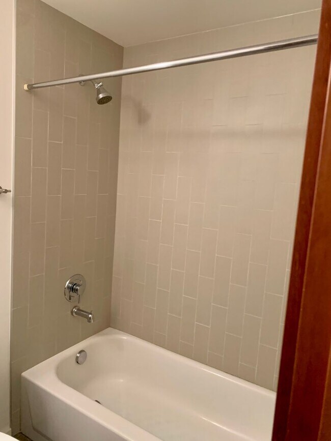 Building Photo - Mount Baker/Columbia City Townhome