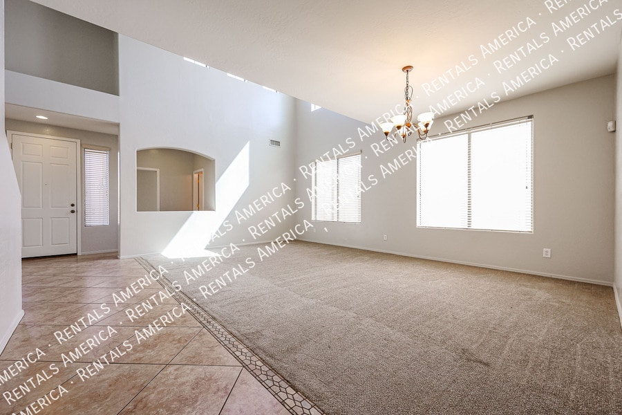 Building Photo - 1155 E Winchester Pl