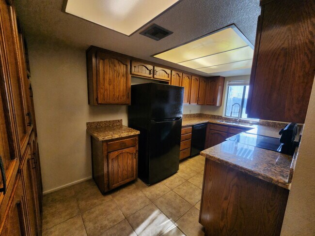 Building Photo - 2650 S Los Amigos Dr