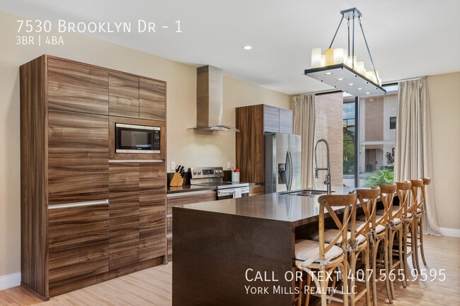 Building Photo - 7530 Brooklyn Dr