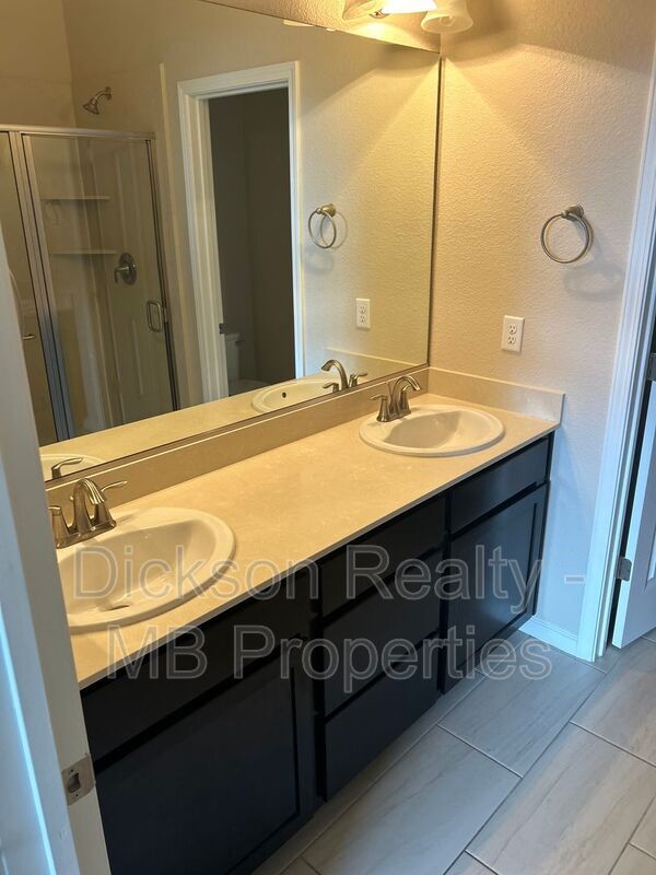 Building Photo - 2065 S Virginia St