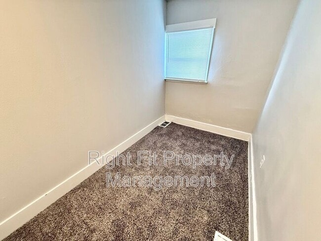 Building Photo - 1211 Lind St