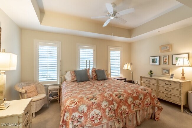 Building Photo - 300 3rd Ave S