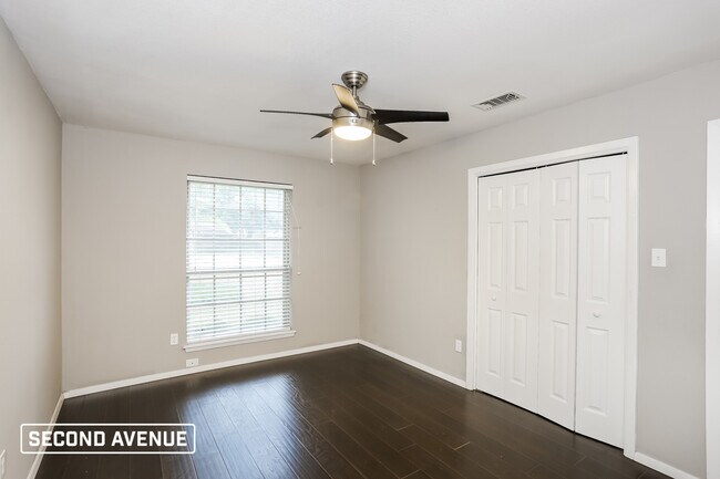 Building Photo - 500 S Colonial Dr