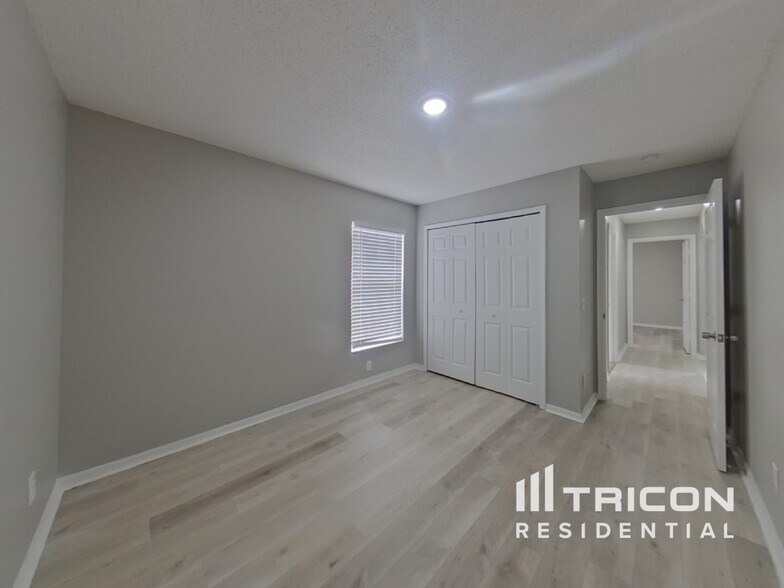 Building Photo - 9444 Azalea Ridge Way