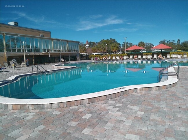 Building Photo - 2320 Brisbane St