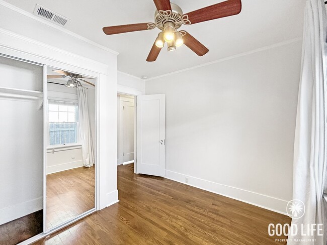 Building Photo - Beautiful 3BD/2.5BA W/ A/C and In-Unit Laundry in Mission Hills!