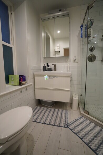 Building Photo - 57 Westland Ave