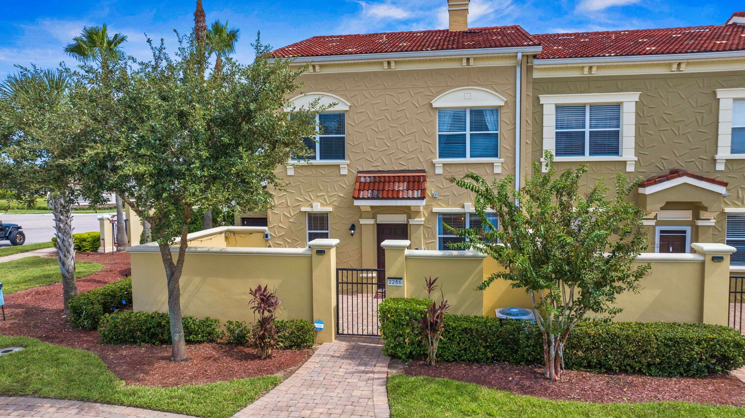 Building Photo - 2286 Bella Vista Dr