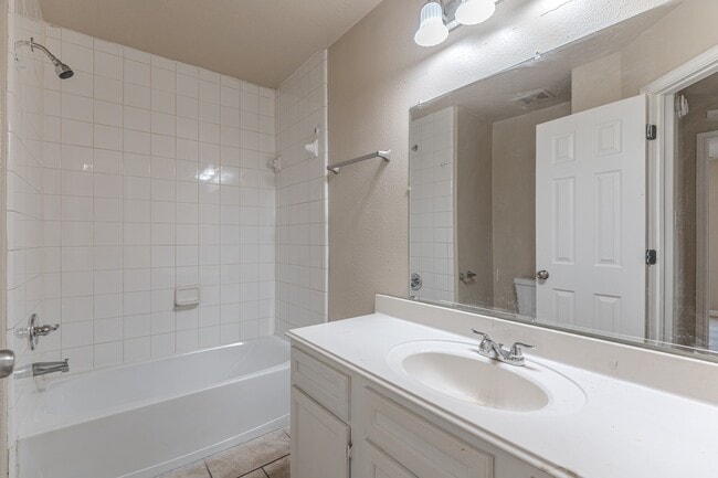 Building Photo - 3619 Fiorella Way