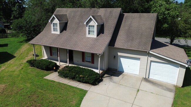 Building Photo - 1107 Falling Tree Ct