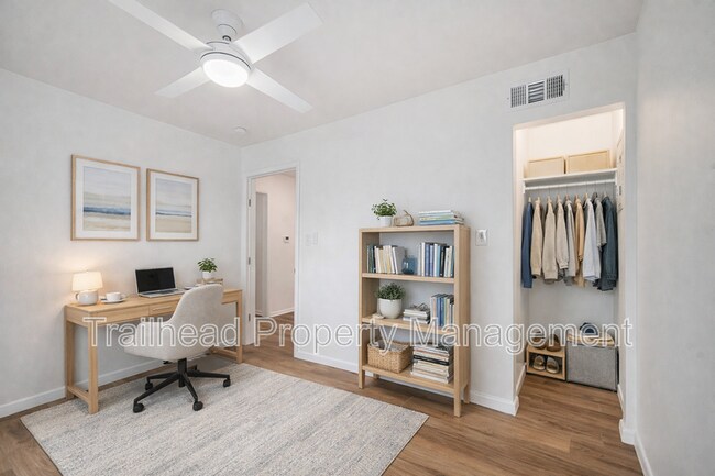 Building Photo - 7801 W 83rd St