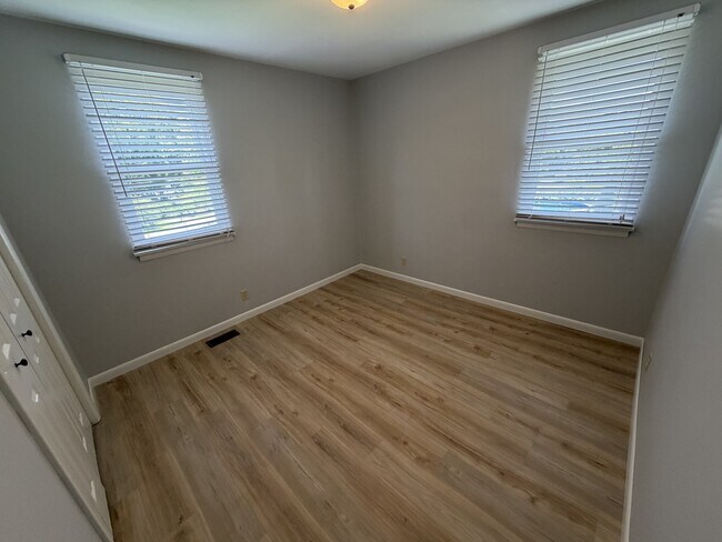 Building Photo - 171 Vulco Dr