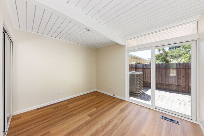 Building Photo - 81 Sotelo Way