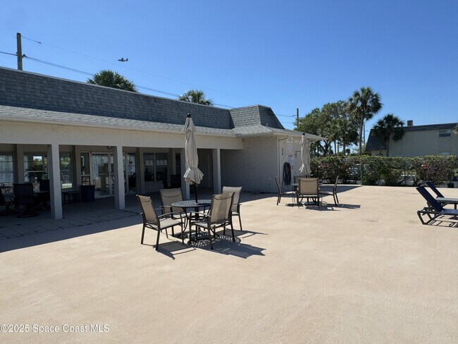 Building Photo - 416 Dove Ln