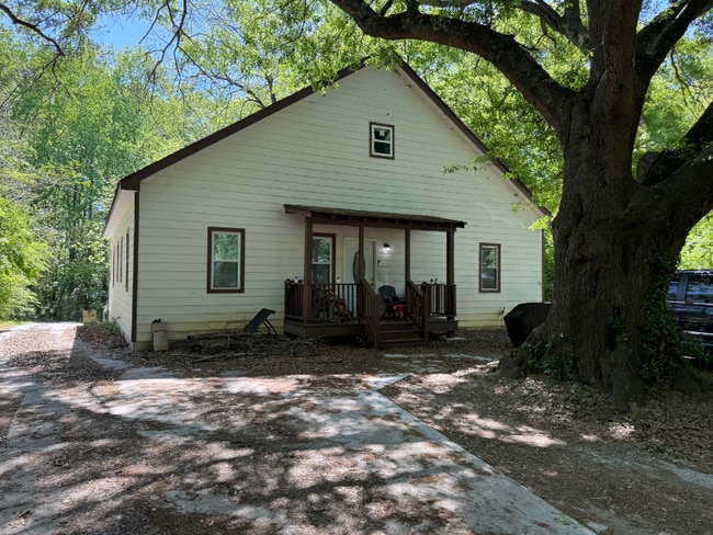 Building Photo - 6366 Park St