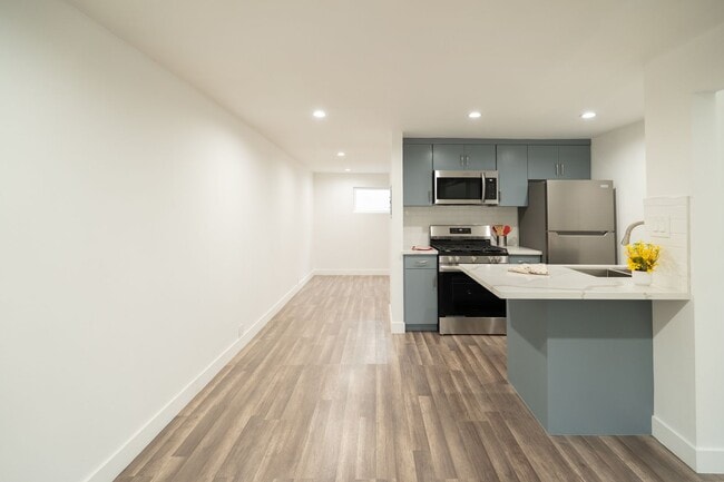 Building Photo - OPEN HOUSE TUESDAY 13,2025@ 6:30pm!       ...