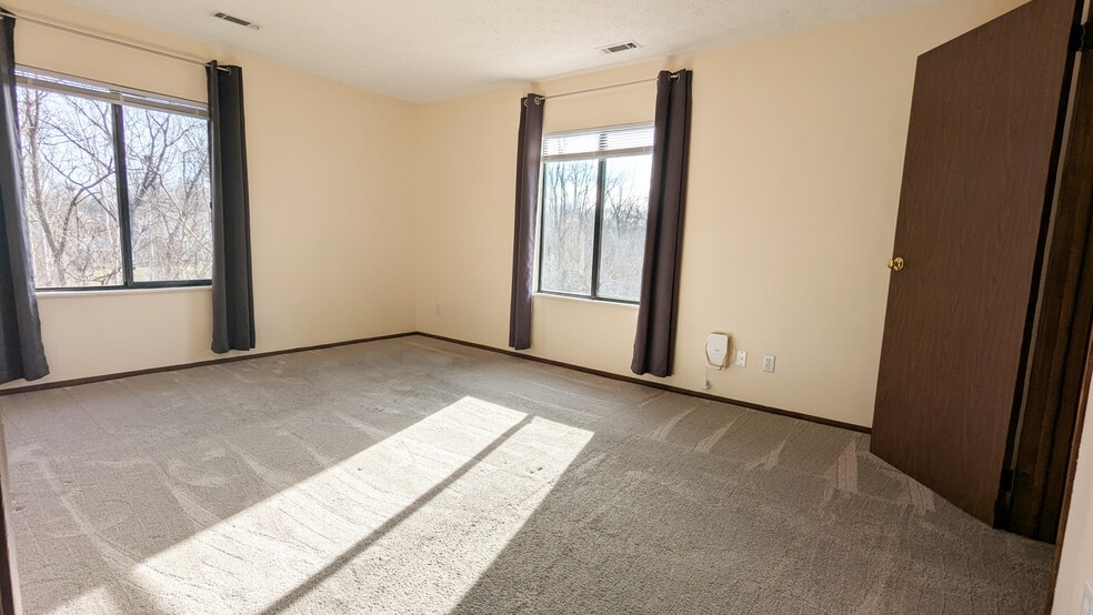 Building Photo - 70 Twilight Dr