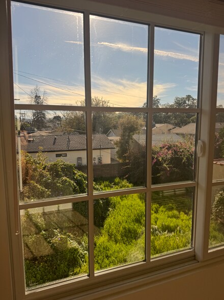 Beautiful Neighborhood Views - 230 W Cedar Ave