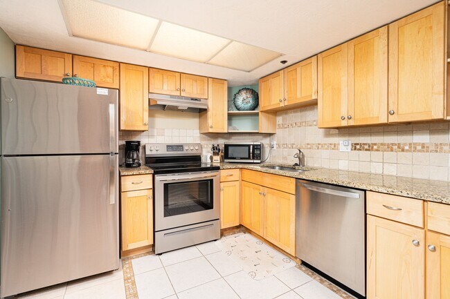Building Photo - 3013 S Atlantic Ave