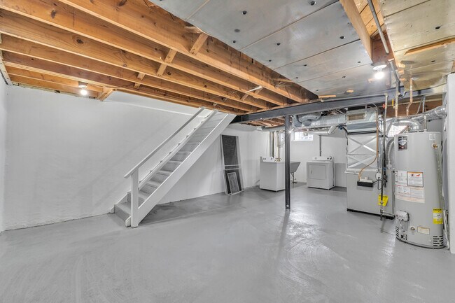 Building Photo - 3354 Coolidge Hwy