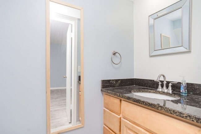 Building Photo - Vero Beach Rental