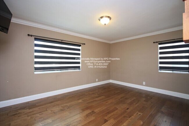 Building Photo - Attractive 4 bedroom / 2 bathroom home wit...