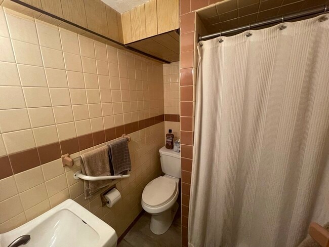 Building Photo - 226 Nevada St