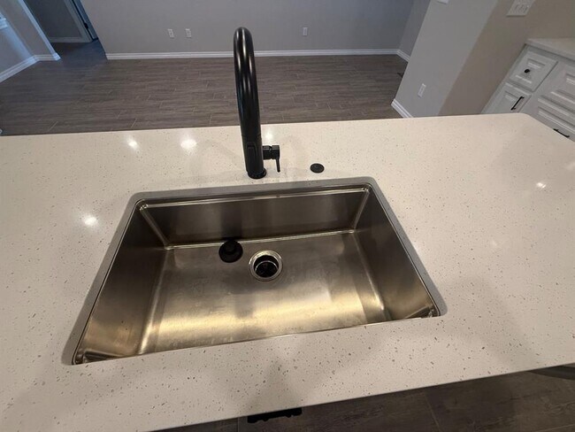 Building Photo - 8401 HazelWood Wy