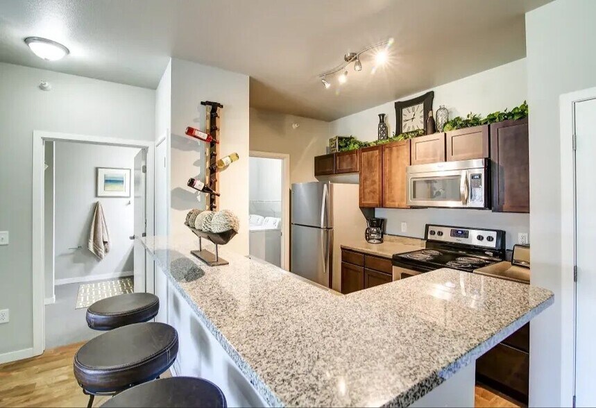 Primary Photo - North Highlands Apartments