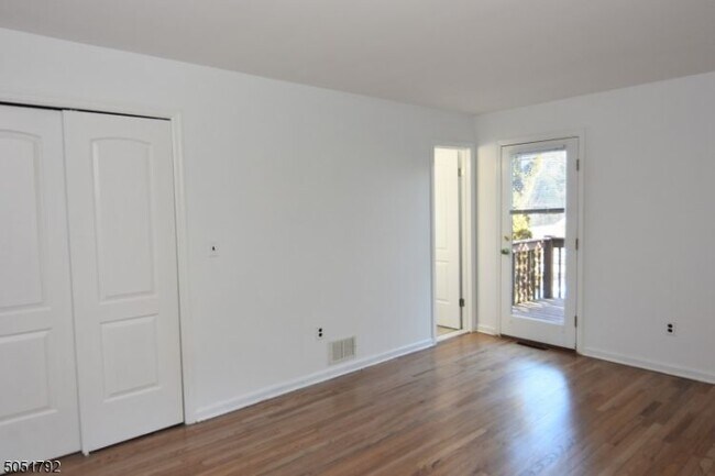 Building Photo - 311 Temple Pl