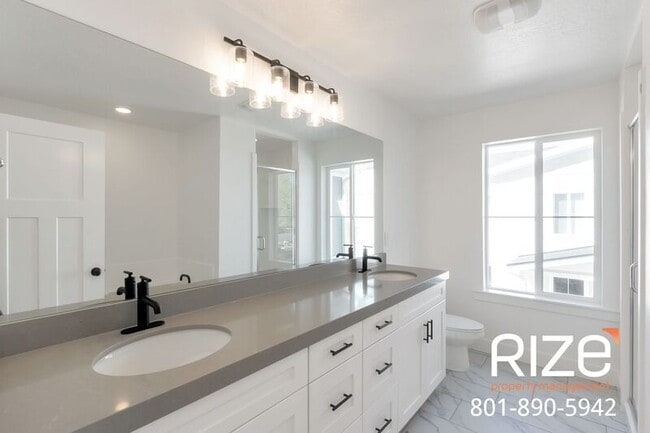 Building Photo - 3953 S Mill Farm Ln