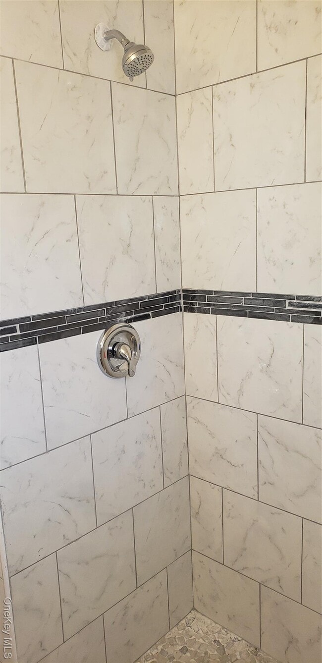 Building Photo - 42 Hillside Ave