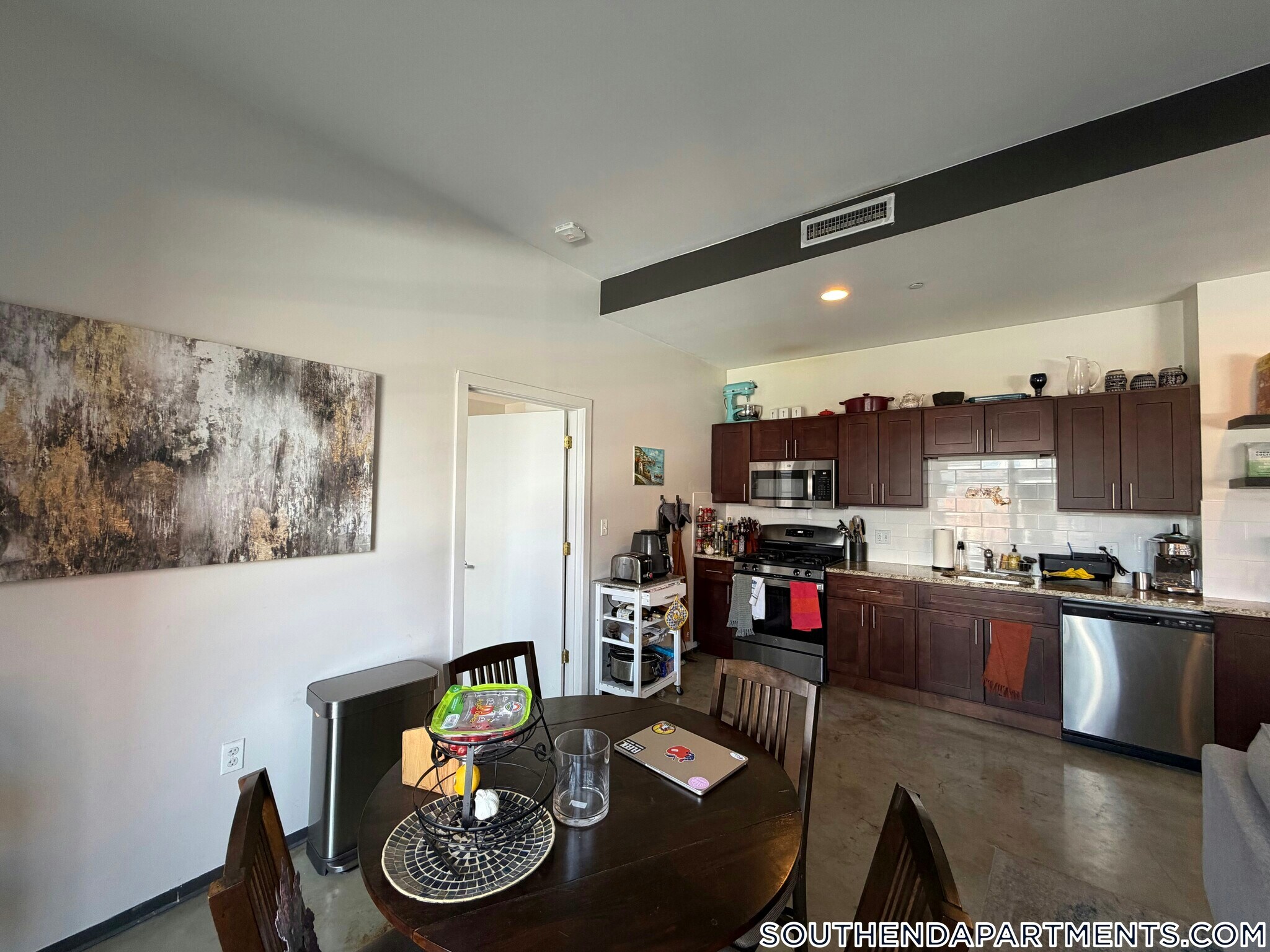 Building Photo - 160 E Berkeley St