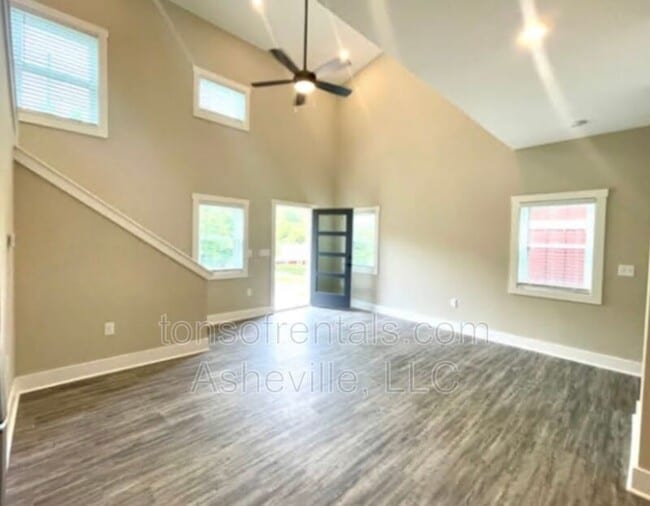 Building Photo - 63 East St