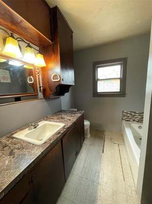 Building Photo - 1164 3 Rd St