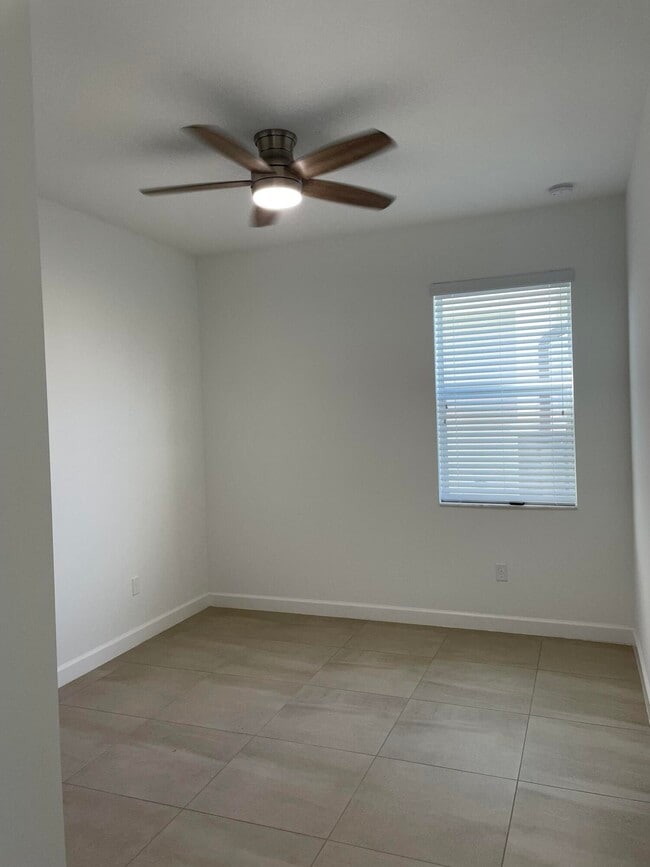 Building Photo - 1535 Verawood Ln